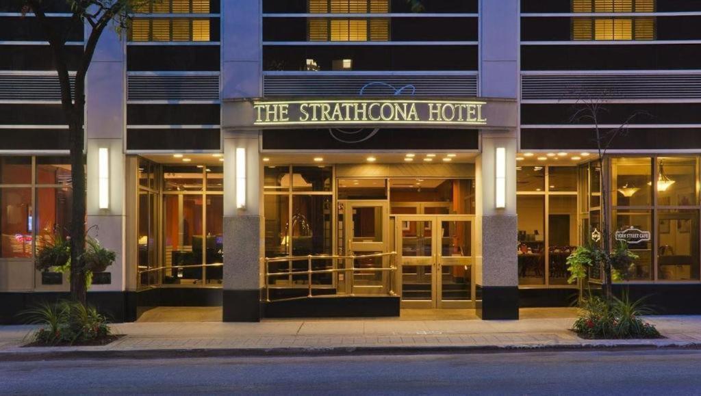 HOTEL STRATHCONA | ⋆⋆⋆ | TORONTO, CANADA | SEASON DEALS FROM $126